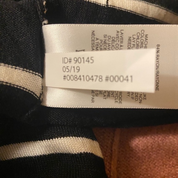 Express Black and White Striped Long Cardigan NWT Size Small - Picture 7 of 7